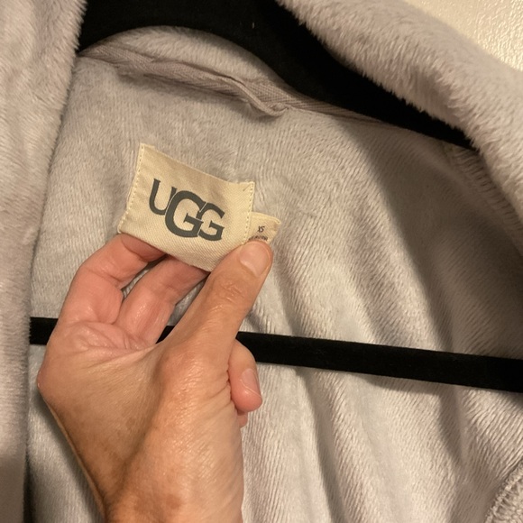 UGG Robe - Picture 2 of 3